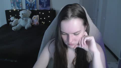little__flowers online show from April 30, 2026, 9:15 am