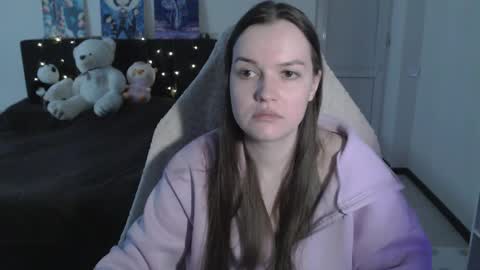 little__flowers online show from May 3, 2026, 8:53 am