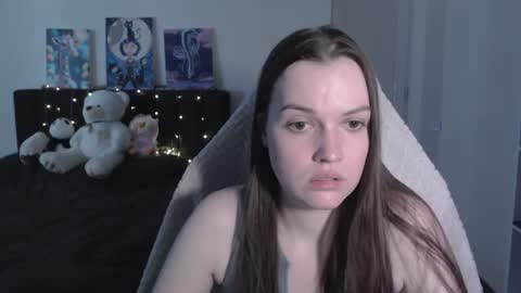 little__flowers online show from June 21, 2026, 9:23 am