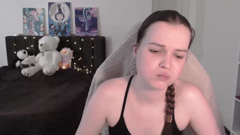 little__flowers online show from June 27, 2026, 8:08 am