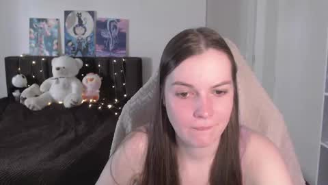 little__flowers online show from June 30, 2026, 11:22 am