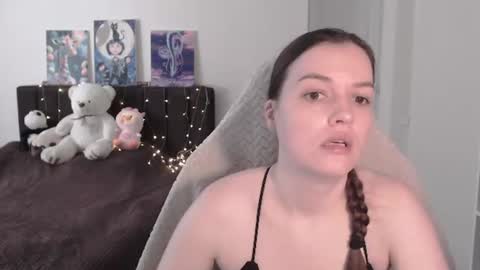 little__flowers online show from July 9, 2026, 7:12 am
