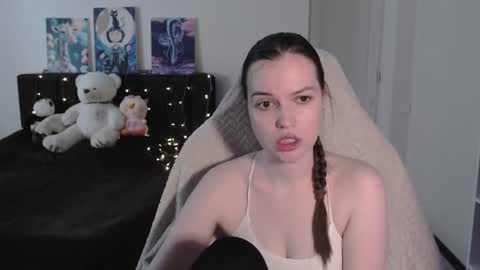 little__flowers online show from July 15, 2026, 7:46 am
