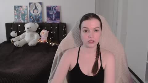 little__flowers online show from July 20, 2026, 7:33 am