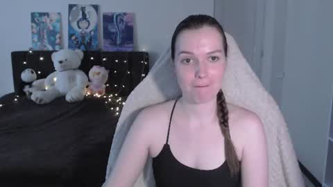 little__flowers online show from July 29, 2026, 7:17 am