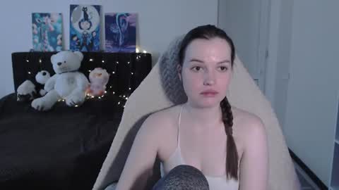 little__flowers online show from August 1, 2026, 8:46 am