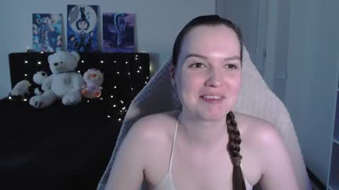 little__flowers online show from August 4, 2026, 9:23 am