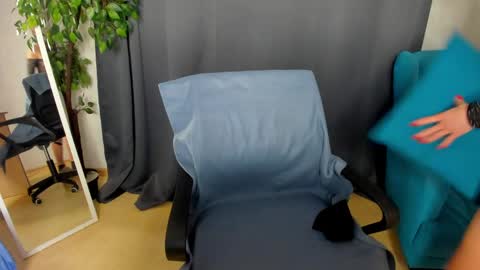 Isabel online show from May 21, 2026, 7:59 am