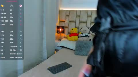 Sophie ---- connected from 1400 to 2100 Colombia time online show from September 18, 2025, 8:44 pm