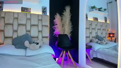 Snapshot of little__sophie18 chatting on June 15, 2026, 8:22 pm Sophie ---- connected from 1400 to 2100 Colombia time online show from June 15, 2026, 8:22 pm