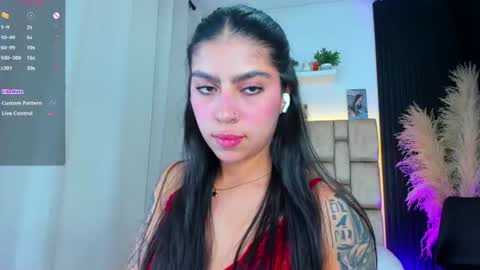 Snapshot of little__sophie18 chatting on June 16, 2026, 8:44 pm Sophie ---- connected from 1400 to 2100 Colombia time online show from June 16, 2026, 8:44 pm