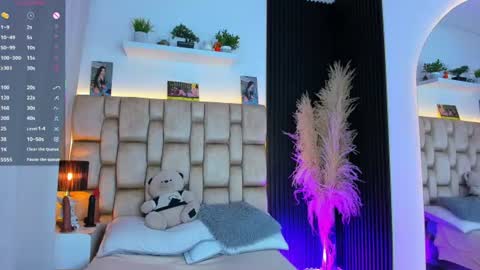 Sophie ---- connected from 1400 to 2100 Colombia time online show from July 27, 2026, 7:43 pm