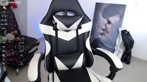 Amelie  online show from March 11, 2026, 9:54 pm