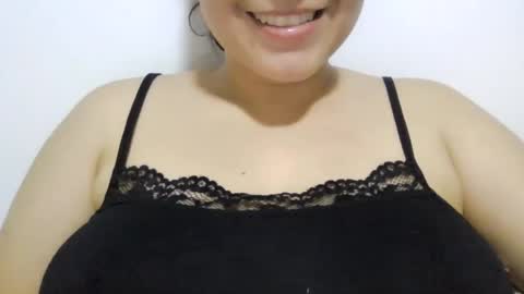 Snapshot of little_anef chatting on June 19, 2026, 4:06 am little_anef online show from June 19, 2026, 4:06 am