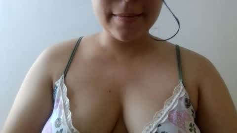 Snapshot of little_anef chatting on June 25, 2026, 6:12 pm little_anef online show from June 25, 2026, 6:12 pm