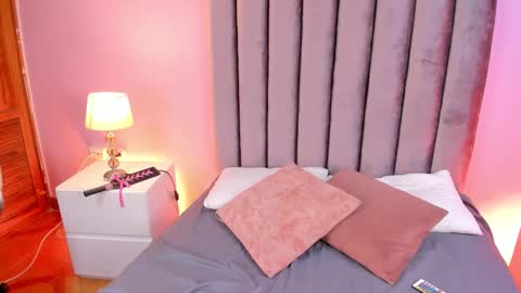 angelica online show from March 16, 2026, 7:18 pm