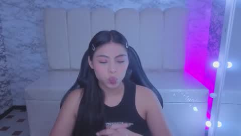 Snapshot of little_angelina_v chatting on November 18, 2025, 3:12 am Hi Stream 800am to 200pm online show from November 18, 2025, 3:12 am