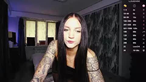 Snapshot of little_birdy chatting on June 18, 2026, 2:32 pm Birdy online show from June 18, 2026, 2:32 pm