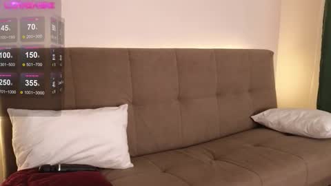 Snapshot of little_bliss chatting on October 7, 2025, 11:13 pm little_bliss online show from October 7, 2025, 11:13 pm