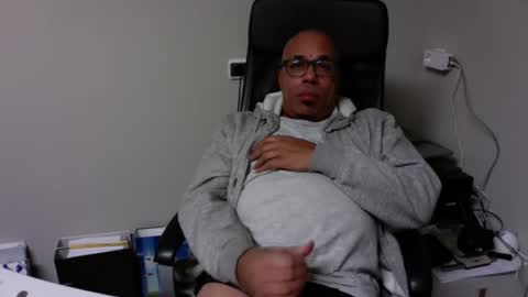 Snapshot of little_buddha chatting on December 15, 2024, 10:37 pm Pure Black Power online show from December 15, 2024, 10:37 pm