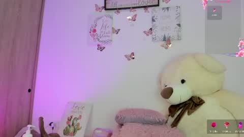 Snapshot of little_channel_ chatting on July 25, 2026, 11:19 am online show from July 25, 2026, 11:19 am