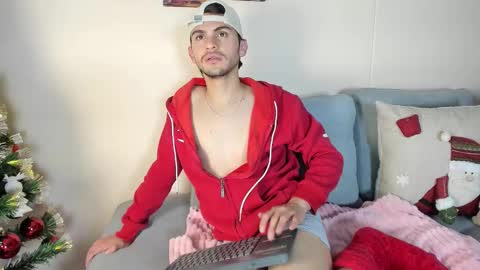 Snapshot of little_daniell chatting on November 25, 2025, 6:35 am Daniel online show from November 25, 2025, 6:35 am