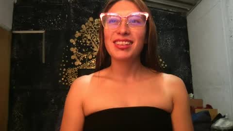 Snapshot of little_devil_diablita90 chatting on July 12, 2026, 9:28 pm Diablita online show from July 12, 2026, 9:28 pm