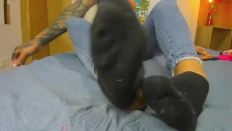   online show from September 17, 2025, 1:02 pm