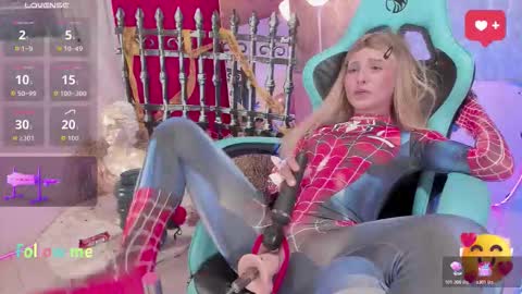 Snapshot of little_lili19 chatting on October 31, 2025, 9:27 pm Lili online show from October 31, 2025, 9:27 pm