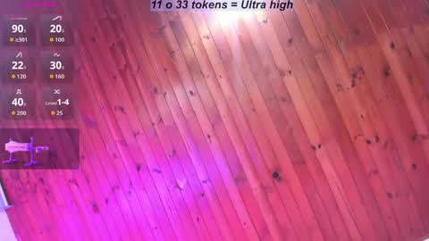 Lili online show from April 28, 2026, 2:27 am