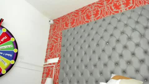 Snapshot of little_lilith_apple chatting on February 3, 2025, 1:09 am little_lilith_apple online show from February 3, 2025, 1:09 am