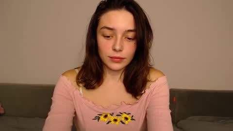 Mia   Im online every day 1530 PM in New York  2030 PM in London online show from December 13, 2025, 9:42 pm