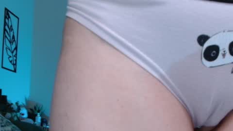 Snapshot of little_pearl_ chatting on February 5, 2025, 7:07 am Adaline online show from February 5, 2025, 7:07 am