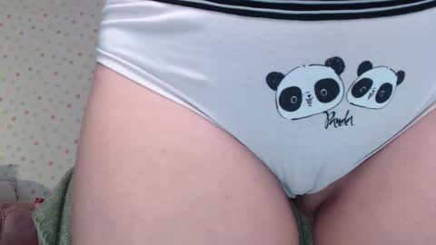 Snapshot of little_pearl_ chatting on September 20, 2025, 5:08 am Adaline online show from September 20, 2025, 5:08 am