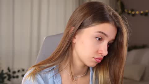 Snapshot of little_poetry chatting on September 14, 2025, 3:22 pm Kiki online show from September 14, 2025, 3:22 pm