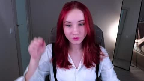 little_pretty_woman online show from May 5, 2026, 4:59 pm