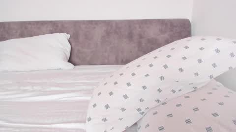 hey im anna online show from February 26, 2025, 9:32 am