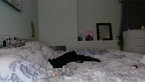 Snapshot of little_redxx chatting on February 2, 2025, 2:48 am little redxx online show from February 2, 2025, 2:48 am