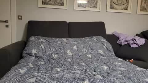 Snapshot of little_sakuraxxx chatting on January 5, 2025, 2:06 am GiuliaFrancesco online show from January 5, 2025, 2:06 am