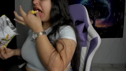 Snapshot of little_shaara chatting on February 10, 2025, 7:17 pm Shaara online show from February 10, 2025, 7:17 pm