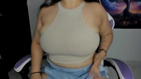 Snapshot of little_shaara chatting on February 12, 2025, 8:07 pm Shaara online show from February 12, 2025, 8:07 pm