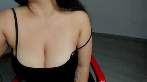 Snapshot of little_shaara chatting on March 8, 2025, 8:44 am Shaara online show from March 8, 2025, 8:44 am