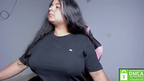 Snapshot of little_shaara chatting on September 22, 2025, 8:22 pm Shaara online show from September 22, 2025, 8:22 pm