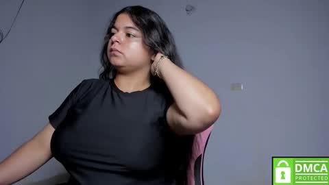 Snapshot of little_shaara chatting on September 25, 2025, 8:40 am Shaara online show from September 25, 2025, 8:40 am