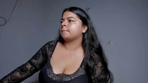 Snapshot of little_shaara chatting on September 27, 2025, 8:52 am Shaara online show from September 27, 2025, 8:52 am