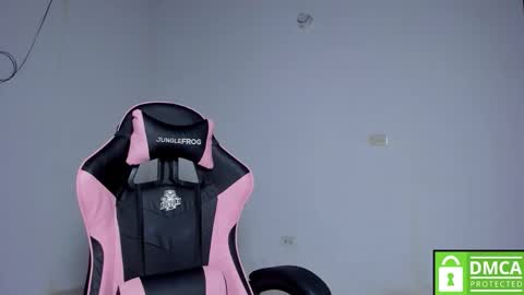 Snapshot of little_shaara chatting on September 30, 2025, 8:52 am Shaara online show from September 30, 2025, 8:52 am