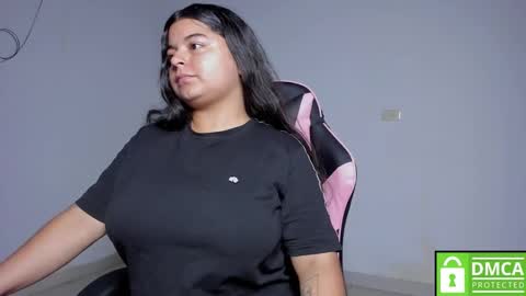 Snapshot of little_shaara chatting on October 1, 2025, 9:04 am Shaara online show from October 1, 2025, 9:04 am