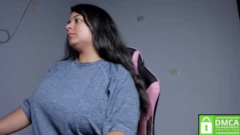 Snapshot of little_shaara chatting on October 10, 2025, 8:57 am Shaara online show from October 10, 2025, 8:57 am