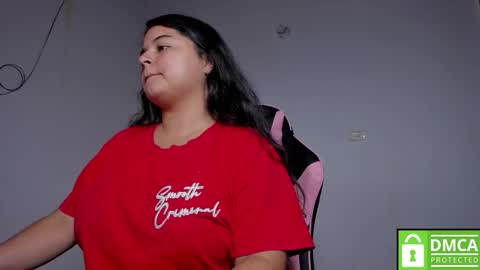 Snapshot of little_shaara chatting on October 16, 2025, 8:43 pm Shaara online show from October 16, 2025, 8:43 pm