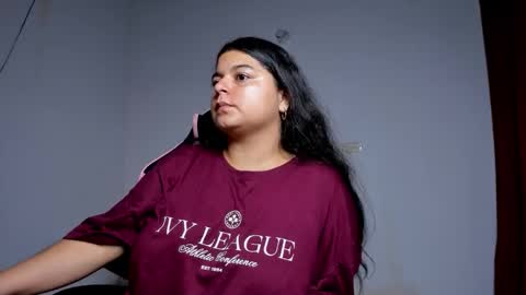 Snapshot of little_shaara chatting on October 22, 2025, 9:25 pm Shaara online show from October 22, 2025, 9:25 pm